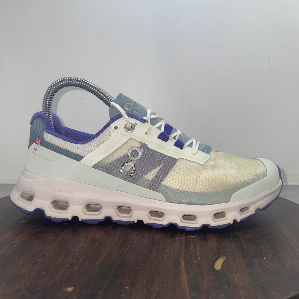 On Cloud Cloudvista Shoes Womens Size 8 White Running Comfort Walking Sneakers